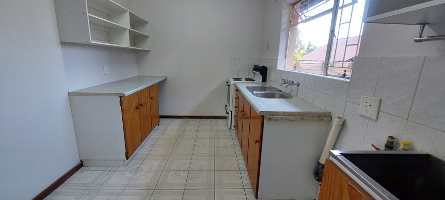 To Let 3 Bedroom Property for Rent in Pentagon Park Free State